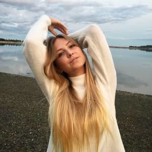 Meet your Posher, Natalia